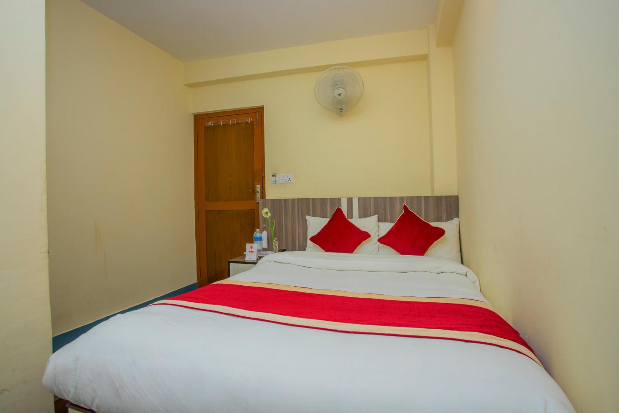 Oyo 297 Hotel Aayam Kathmandu Exterior foto