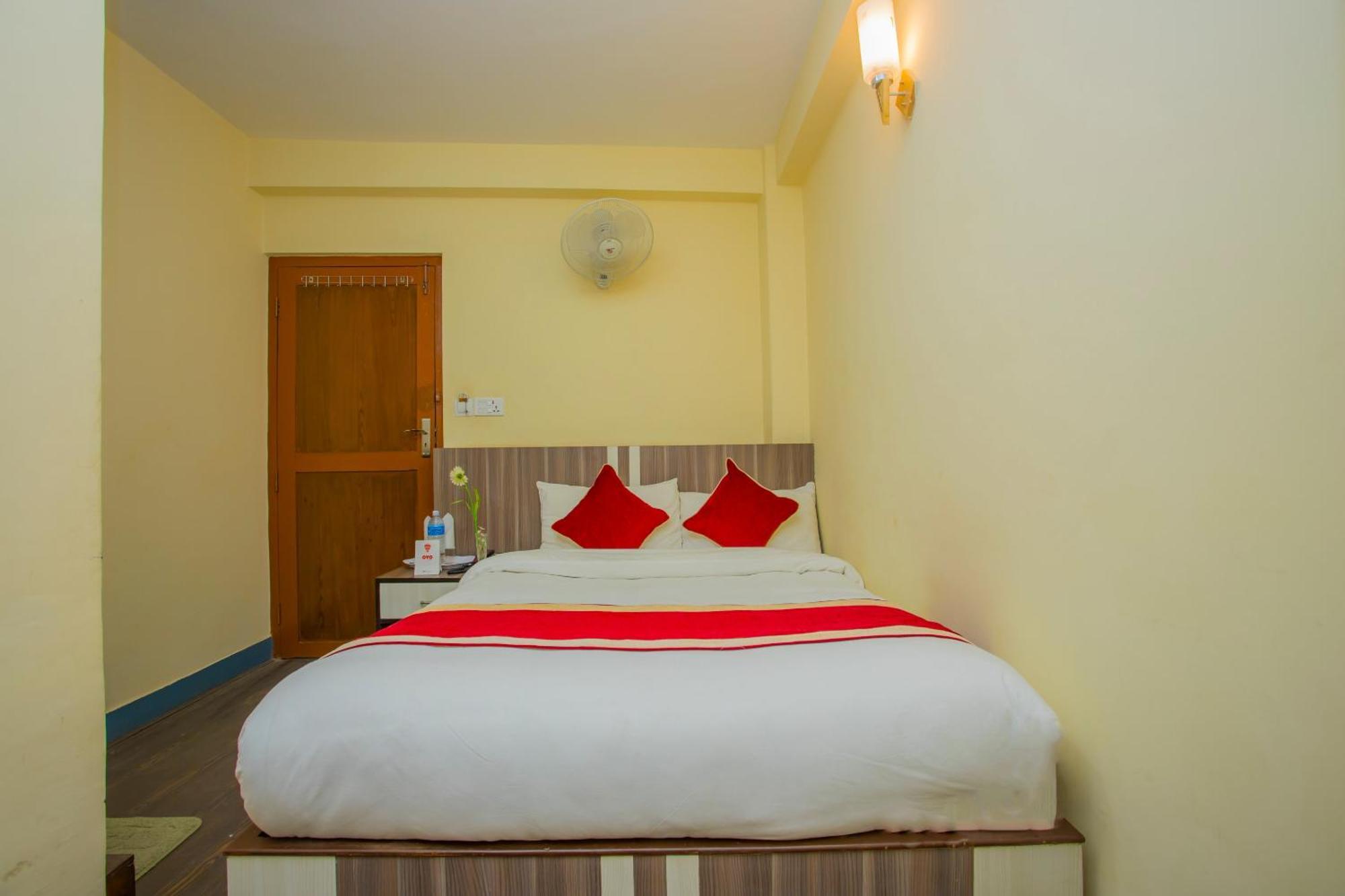Oyo 297 Hotel Aayam Kathmandu Exterior foto
